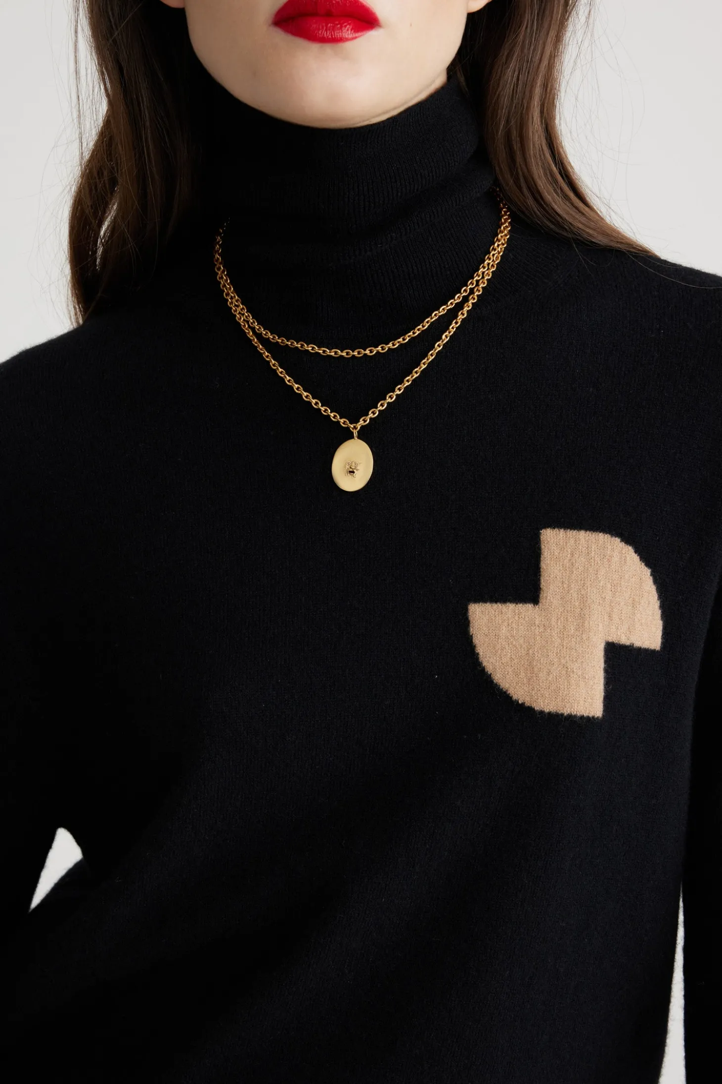 Bocca-Halskette mit Charm aus vergoldetem Messing