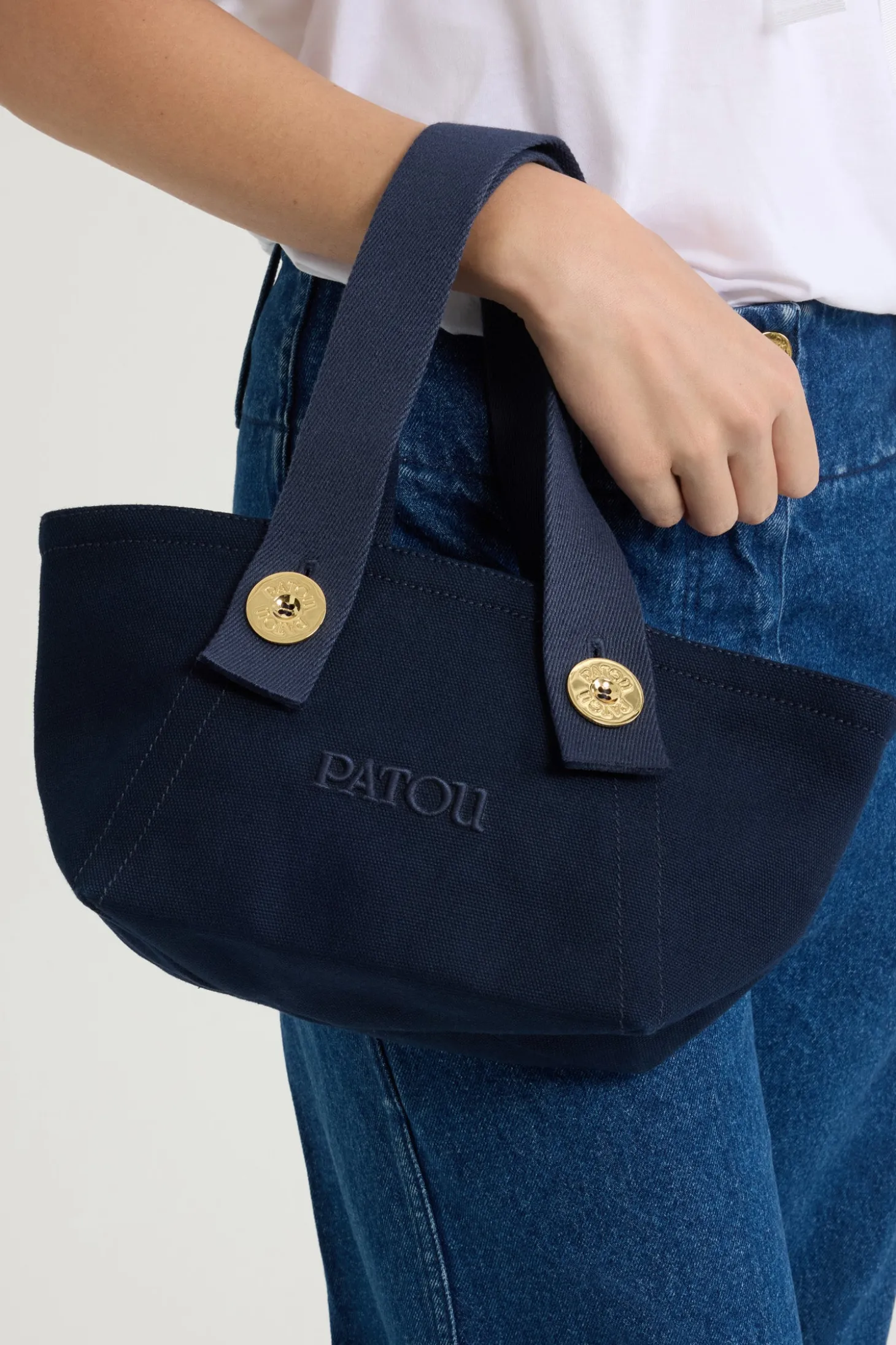 Kleiner trapezförmiger Patou Shopper mit Logo aus Baumwollcanvas