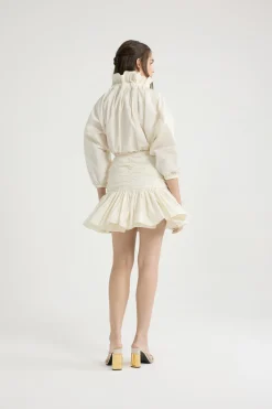 Voluminöses Minikleid mit Ärmeln aus recycelter Faille