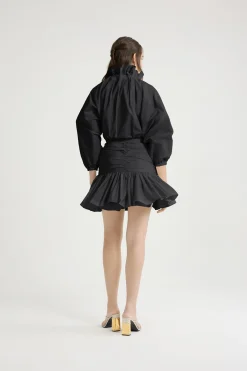 Voluminöses Minikleid mit Ärmeln aus recycelter Faille