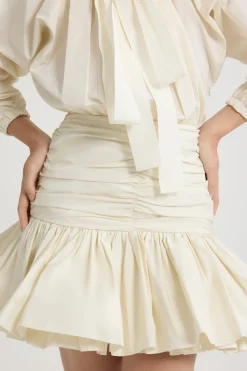 Voluminöses Minikleid mit Ärmeln aus recycelter Faille