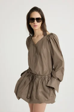 Wickelbluse aus recycelter Faille